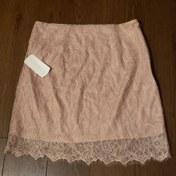 NWT Forever 21 dusty rose pink lace mini skirt - Picture 2 of 2